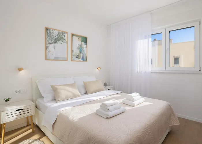 Dalmatian Olive Apartment *